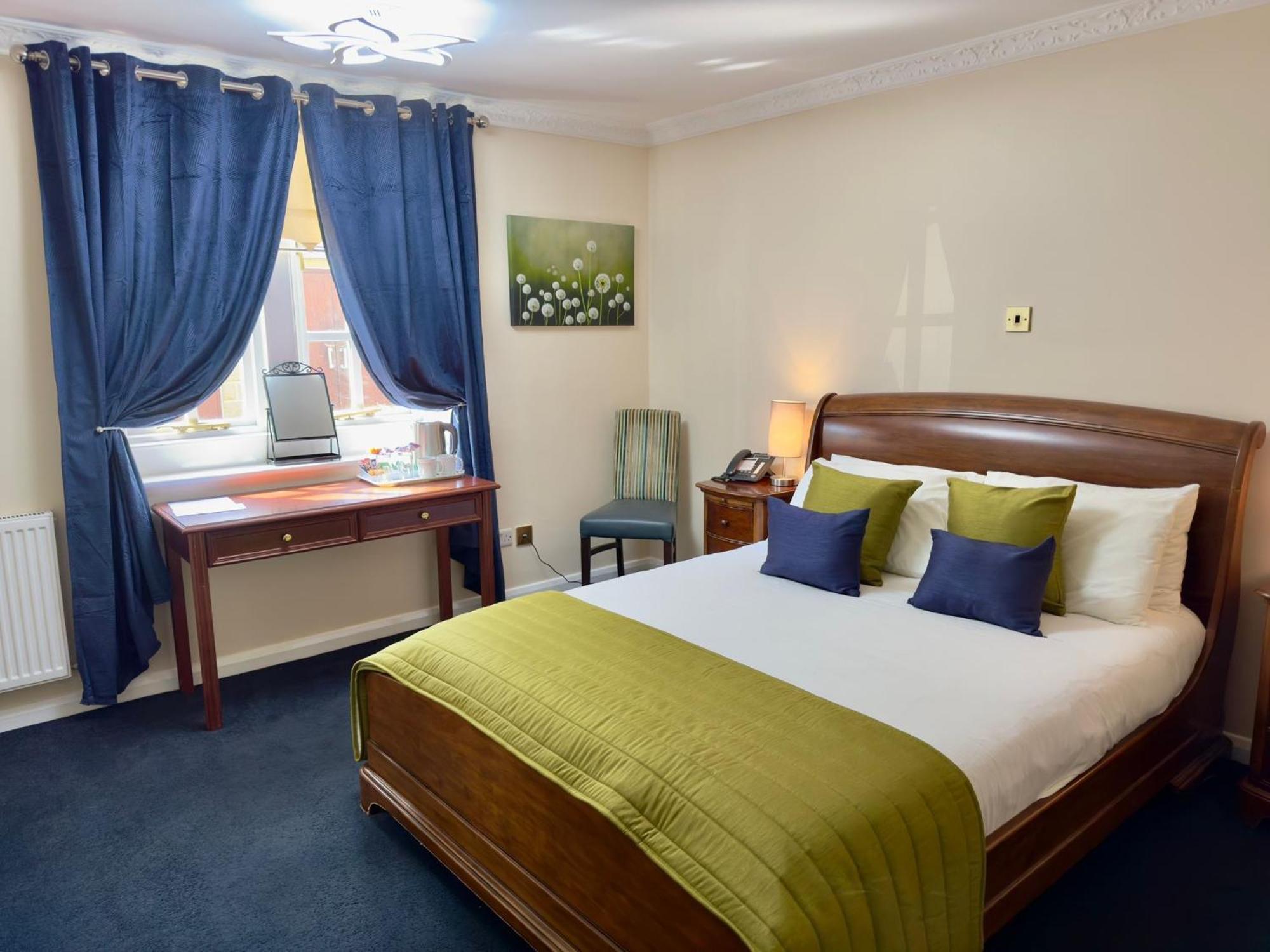Santo'S Higham Farm Hotel Алфретон Экстерьер фото